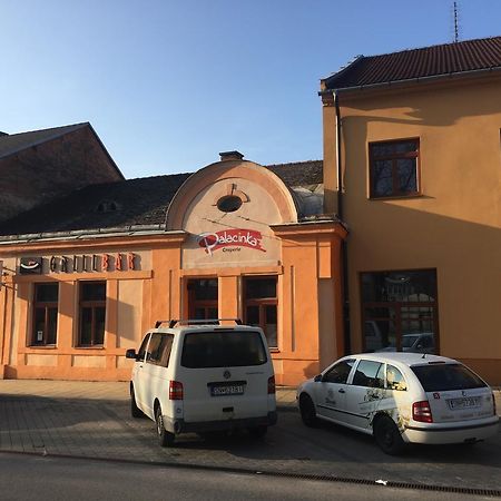 Grillbar Penzion & Restaurant Spišská Nová Ves エクステリア 写真