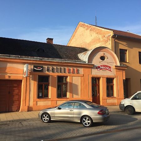 Grillbar Penzion & Restaurant Spišská Nová Ves エクステリア 写真