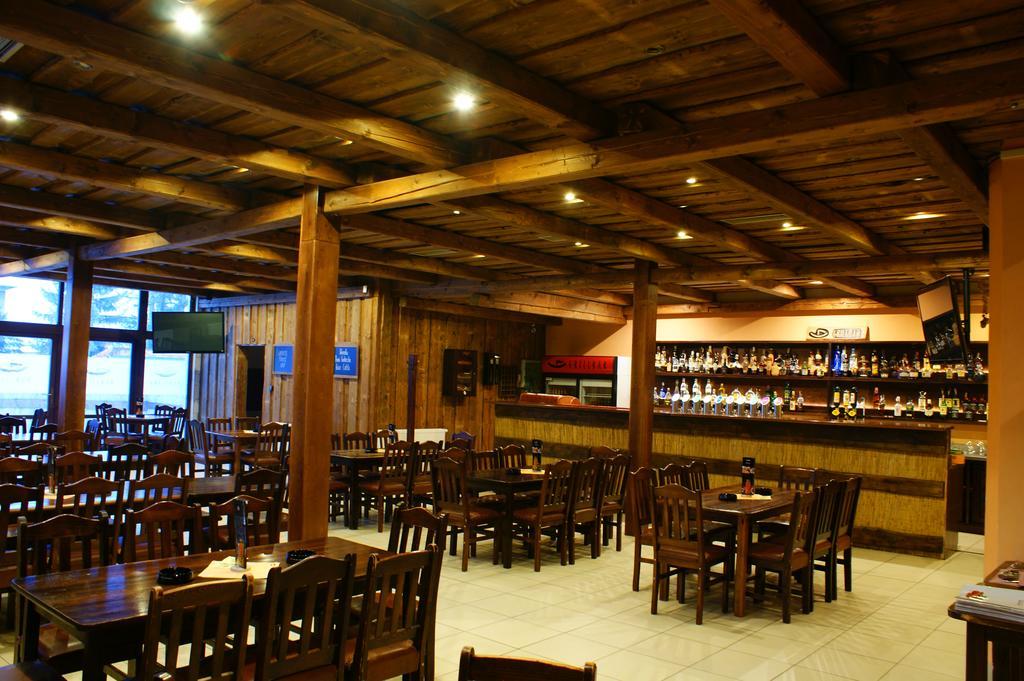 Grillbar Penzion & Restaurant Spišská Nová Ves エクステリア 写真